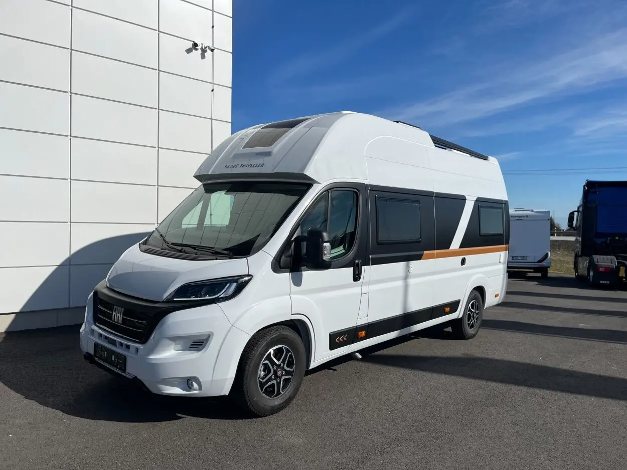 Matkaauto Globe-Traveller