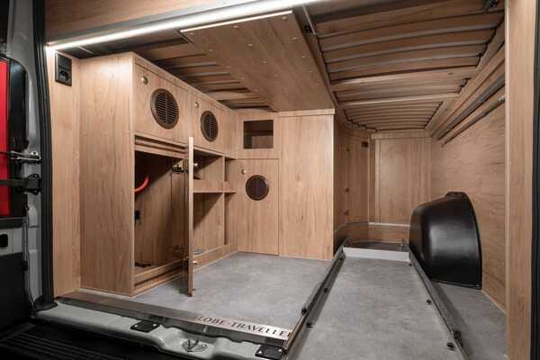 Globe-Traveller Explorer