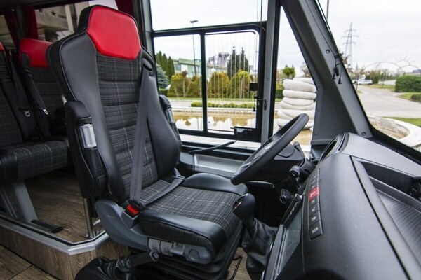 L Intercity Bus 3. pilt